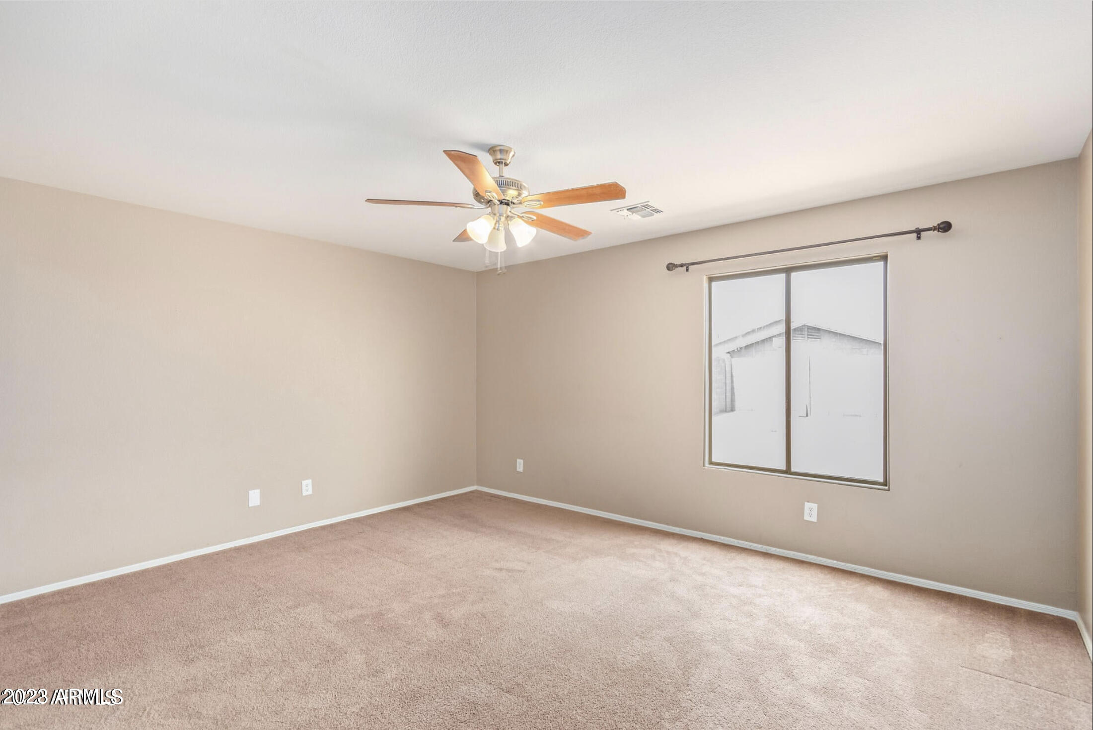 6310 West Riva Road Phoenix, AZ 85043 - Photo 15 of 17 IMG_0204