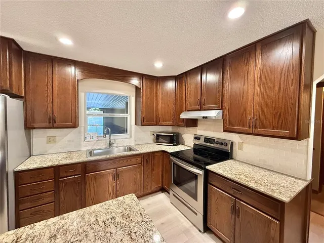 $2,600 | 2503 Woodhaven Court, Orlando, FL 32818