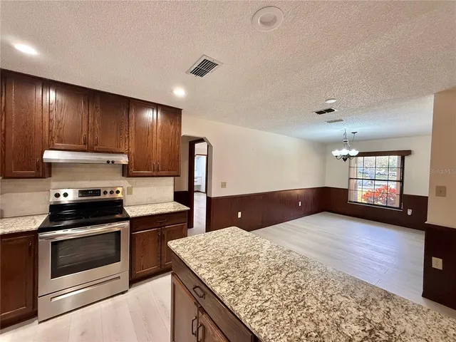 $2,600 | 2503 Woodhaven Court, Orlando, FL 32818