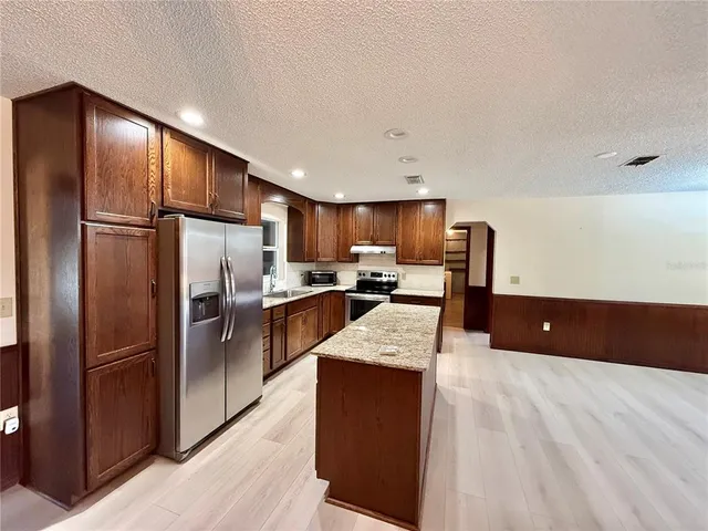 $2,600 | 2503 Woodhaven Court, Orlando, FL 32818