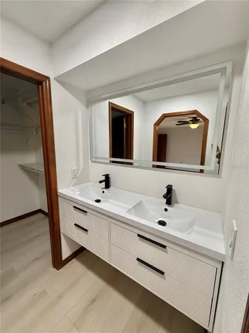 $2,600 | 2503 Woodhaven Court, Orlando, FL 32818