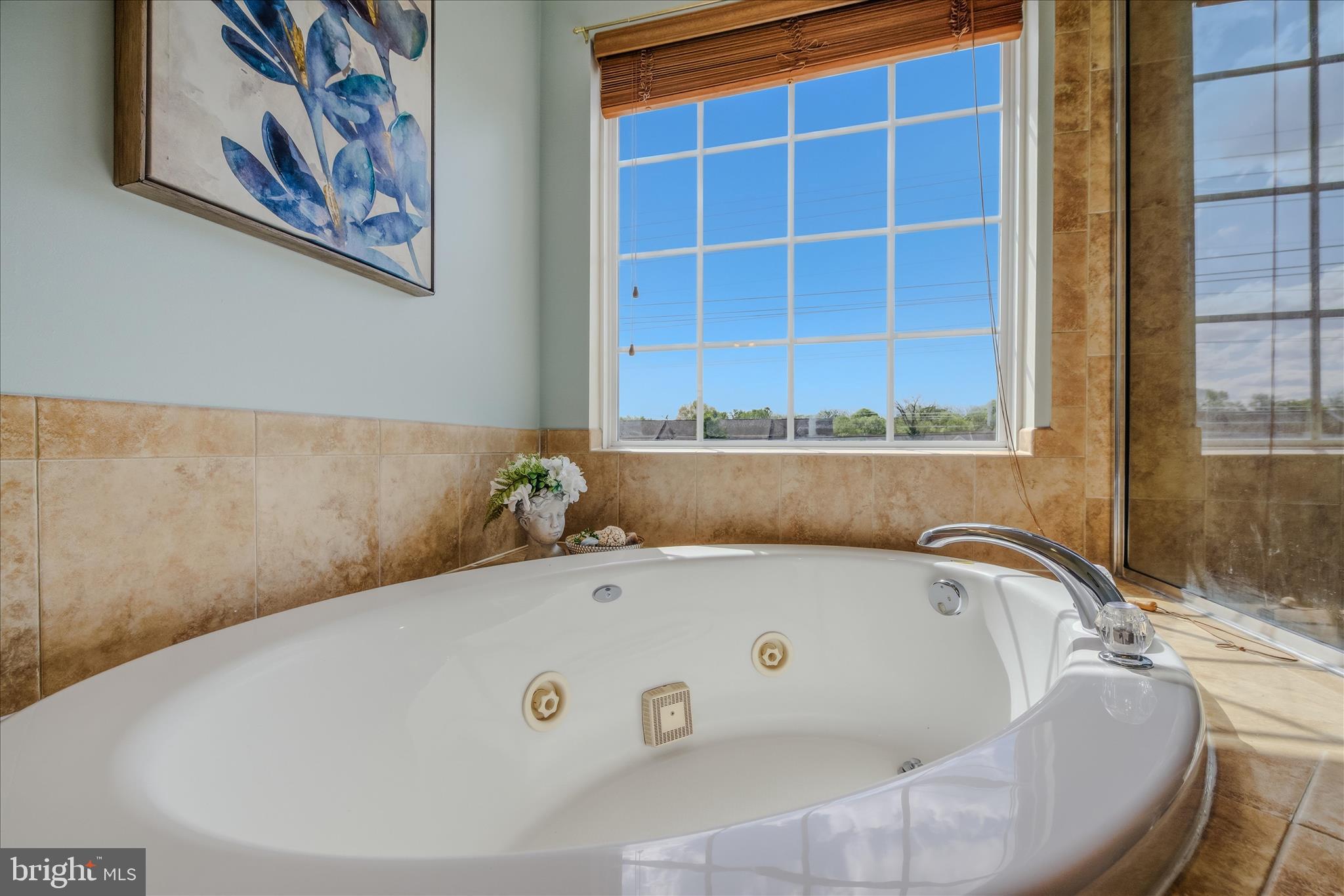 41 Weese Point Shepherdstown, WV 25443 - Photo 30 of 54 a bath tub sitting next to a window