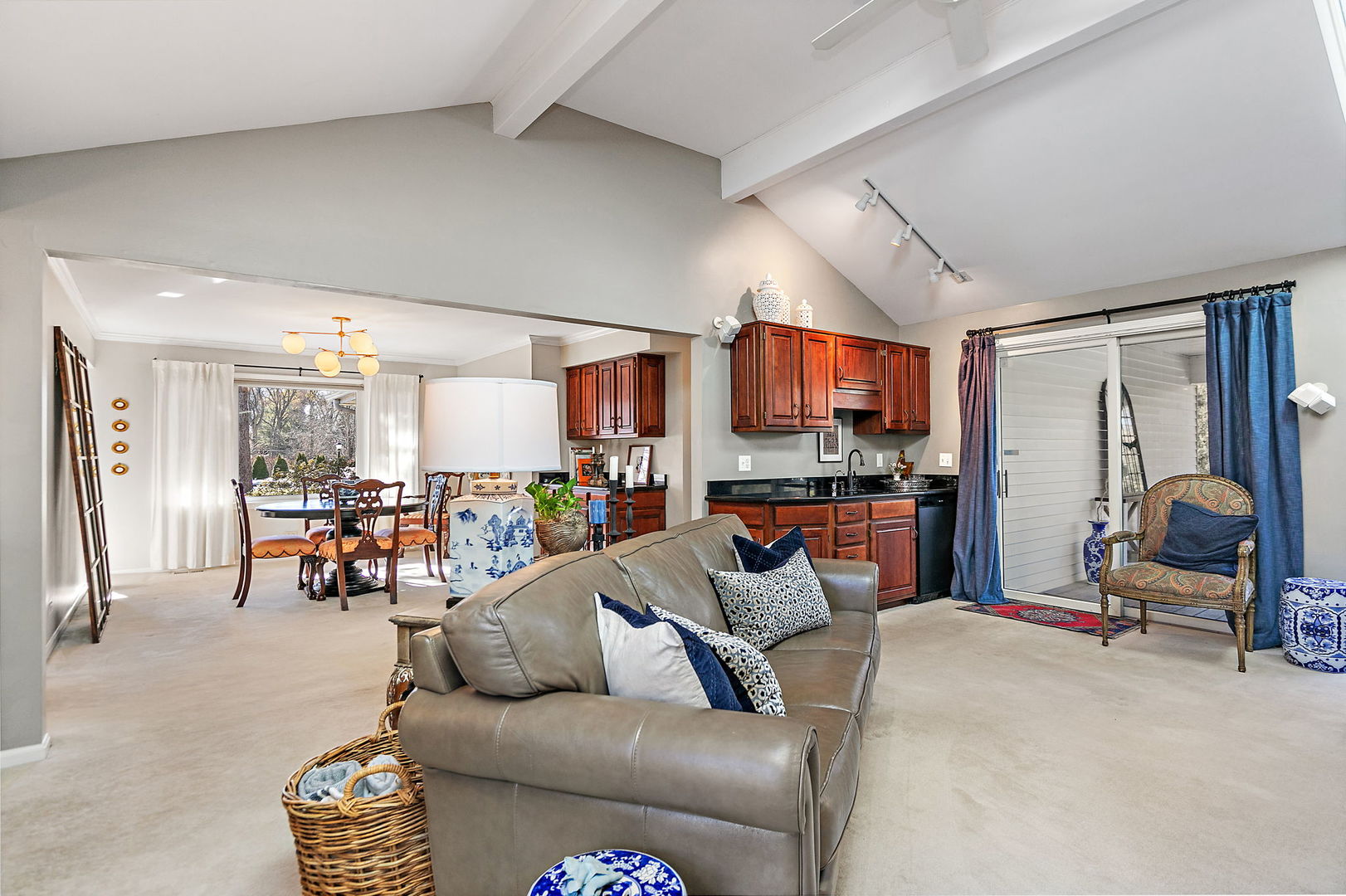 454 Harvard Avenue Barrington, IL 60010 - Photo 18 of 46