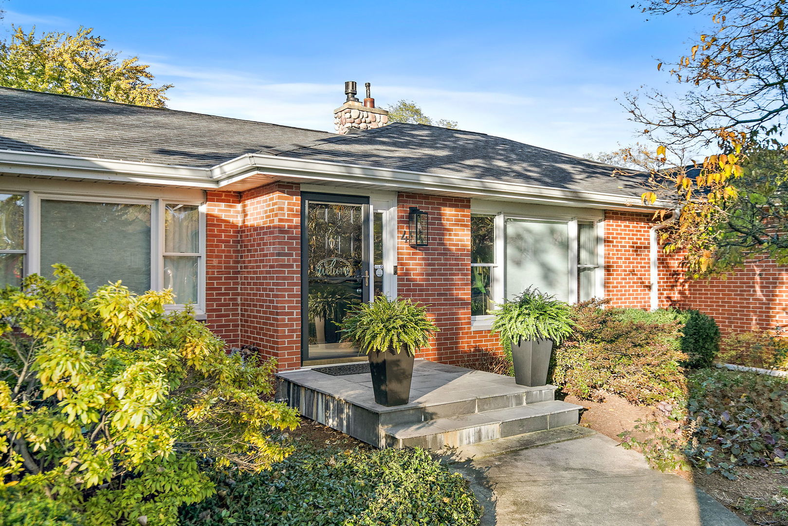 454 Harvard Avenue Barrington, IL 60010 - Photo 2 of 46