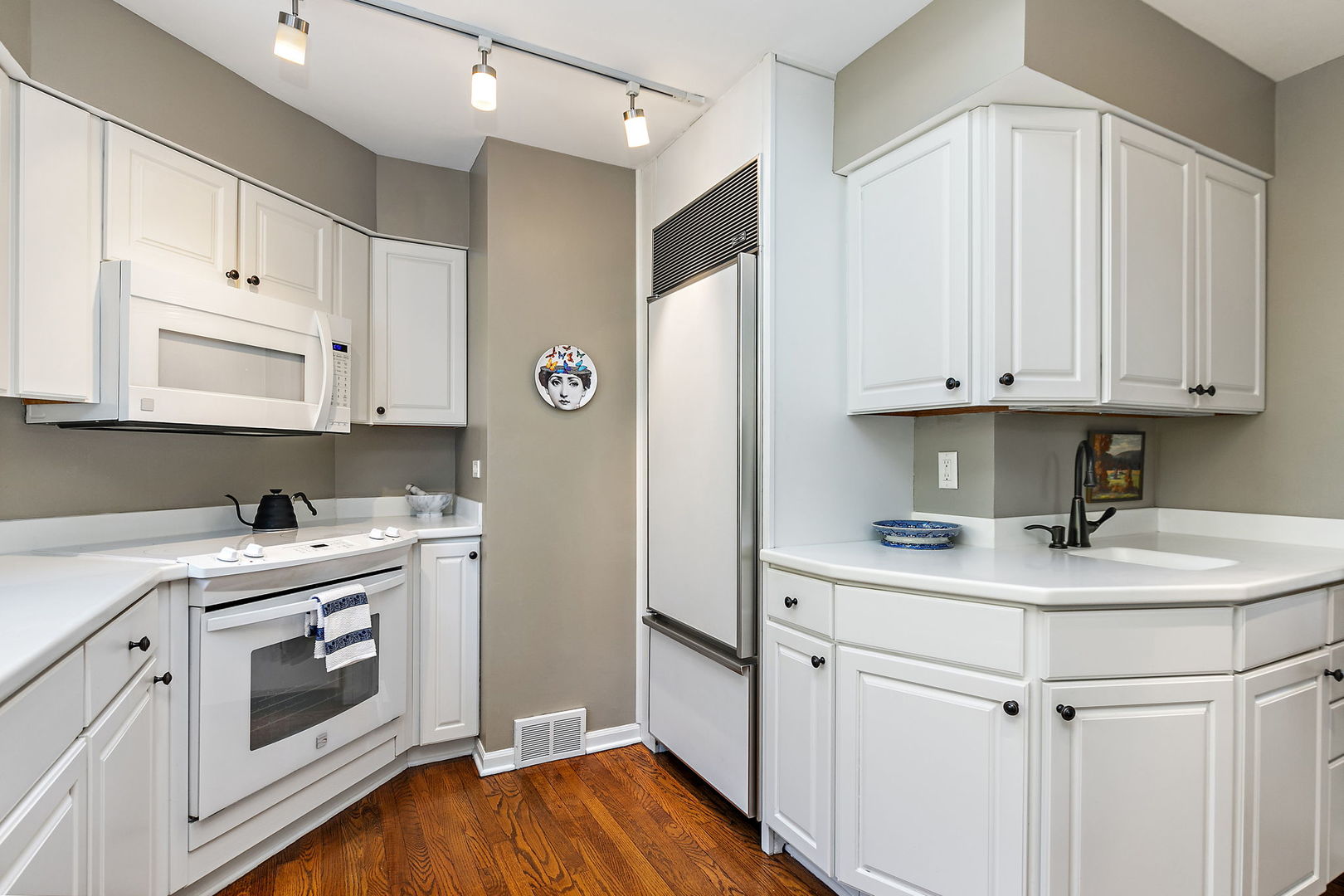 454 Harvard Avenue Barrington, IL 60010 - Photo 24 of 46