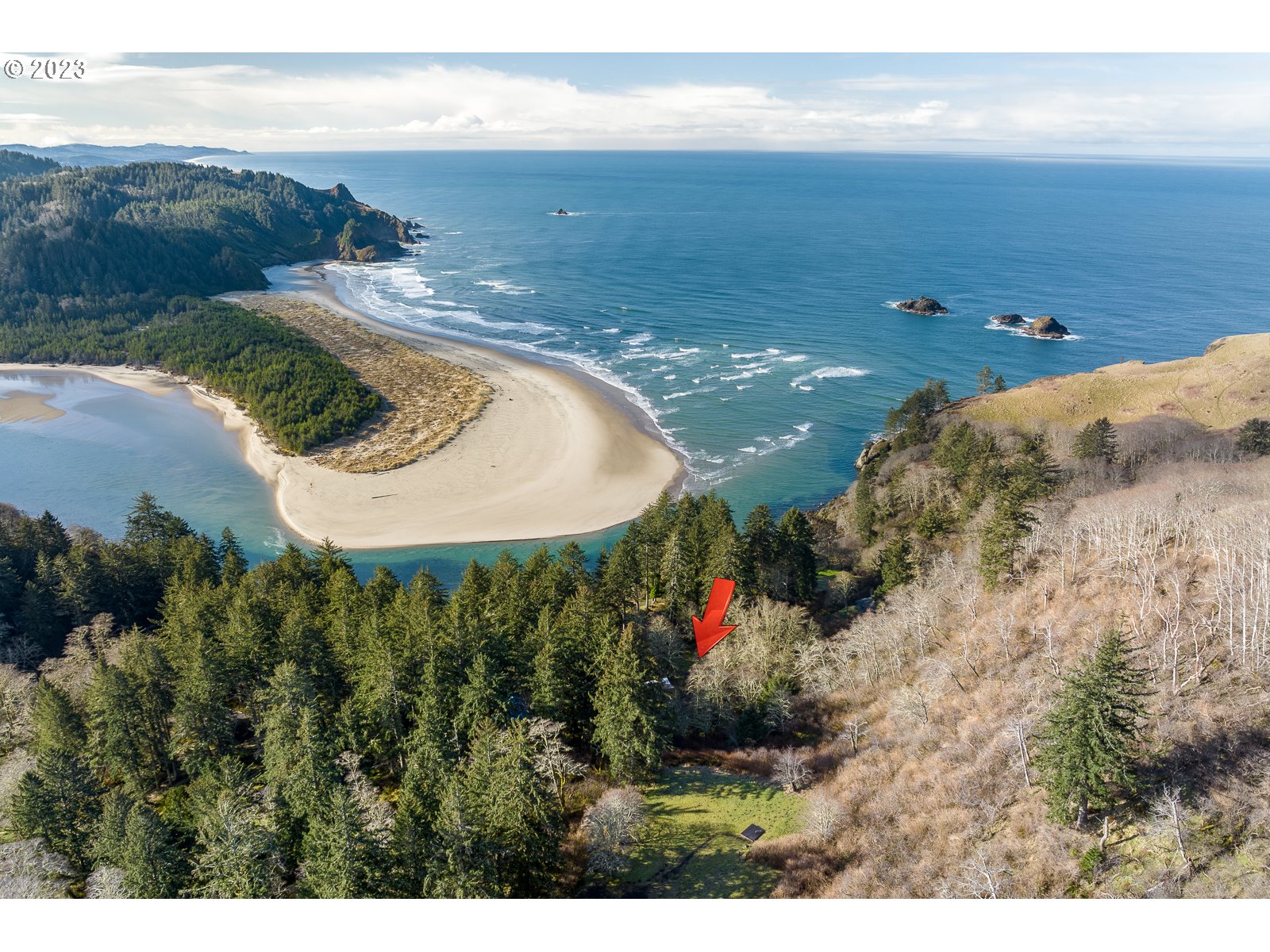 2170 Old Ranch Road Otis, OR 97368 - Photo 32 of 32 a view of a lake and mountain