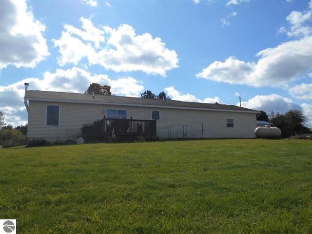 1847 East 24 Road Cadillac, MI 49601 - Photo 2 of 49 1794329-1.JPG