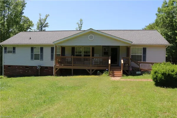 $238,000 | 2615 Solomon Lea Road, Leasburg, NC 27291