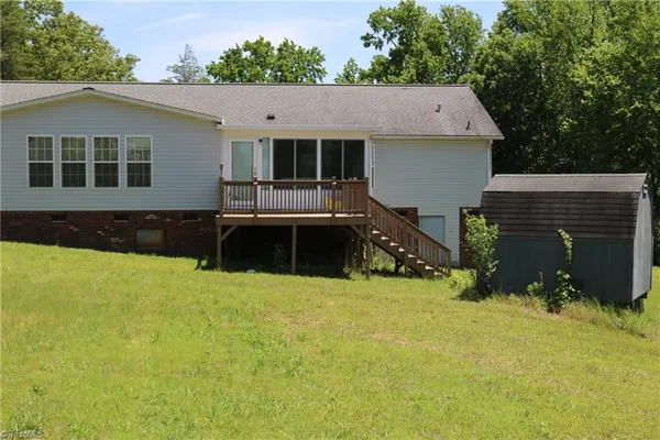 $238,000 | 2615 Solomon Lea Road, Leasburg, NC 27291