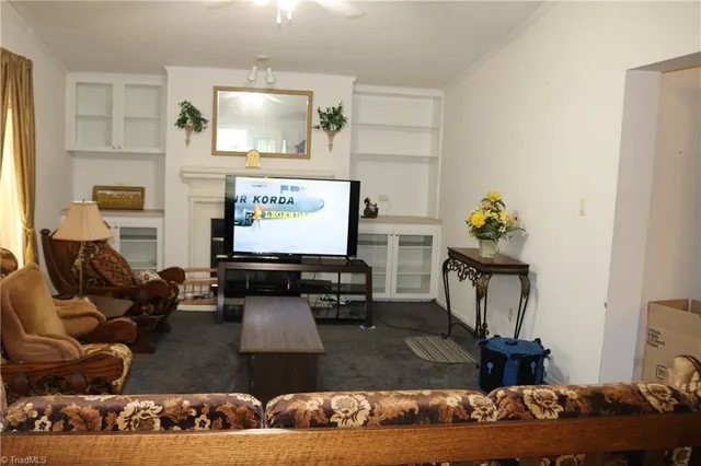 $249,000 | 2615 Solomon Lea Road, Leasburg, NC 27291