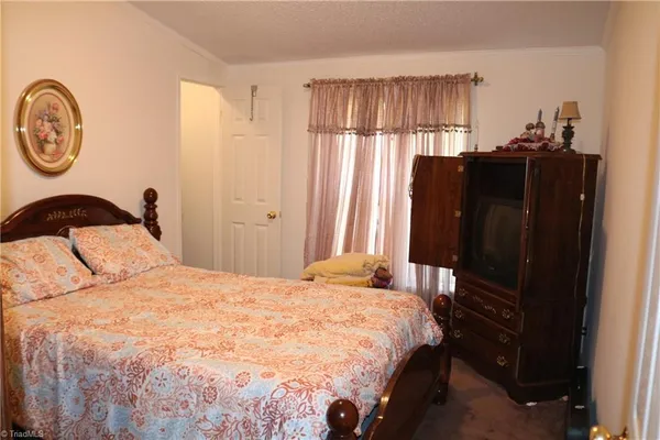 $238,000 | 2615 Solomon Lea Road, Leasburg, NC 27291