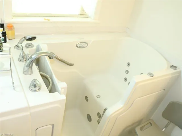 $249,000 | 2615 Solomon Lea Road, Leasburg, NC 27291