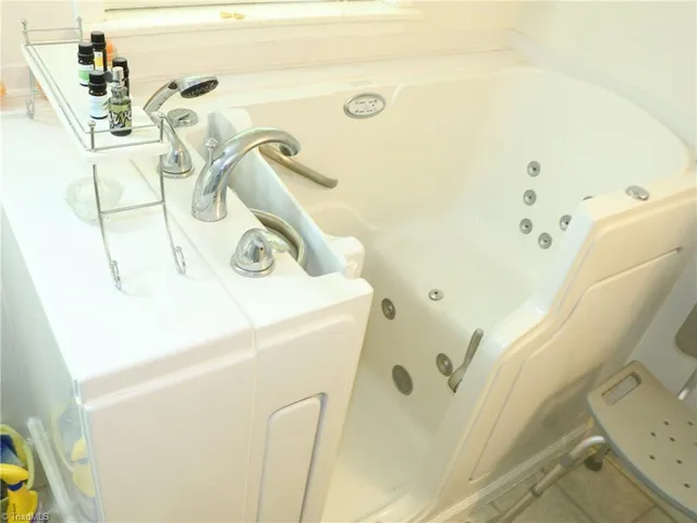 $249,000 | 2615 Solomon Lea Road, Leasburg, NC 27291