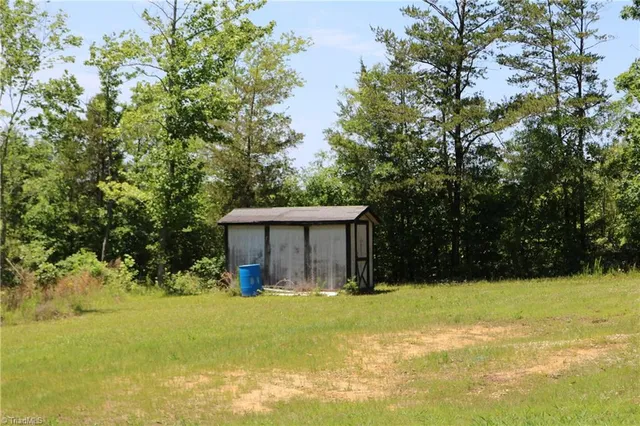 $249,000 | 2615 Solomon Lea Road, Leasburg, NC 27291