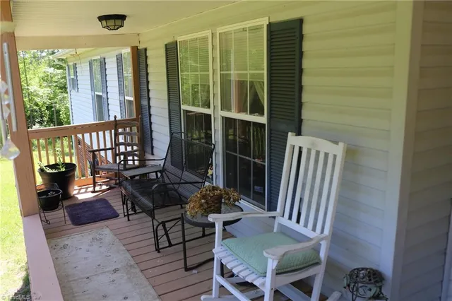 $249,000 | 2615 Solomon Lea Road, Leasburg, NC 27291