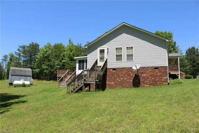 $249,000 | 2615 Solomon Lea Road, Leasburg, NC 27291