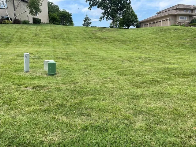 $120,000 | 6532 Claret, Parkville, MO 64152