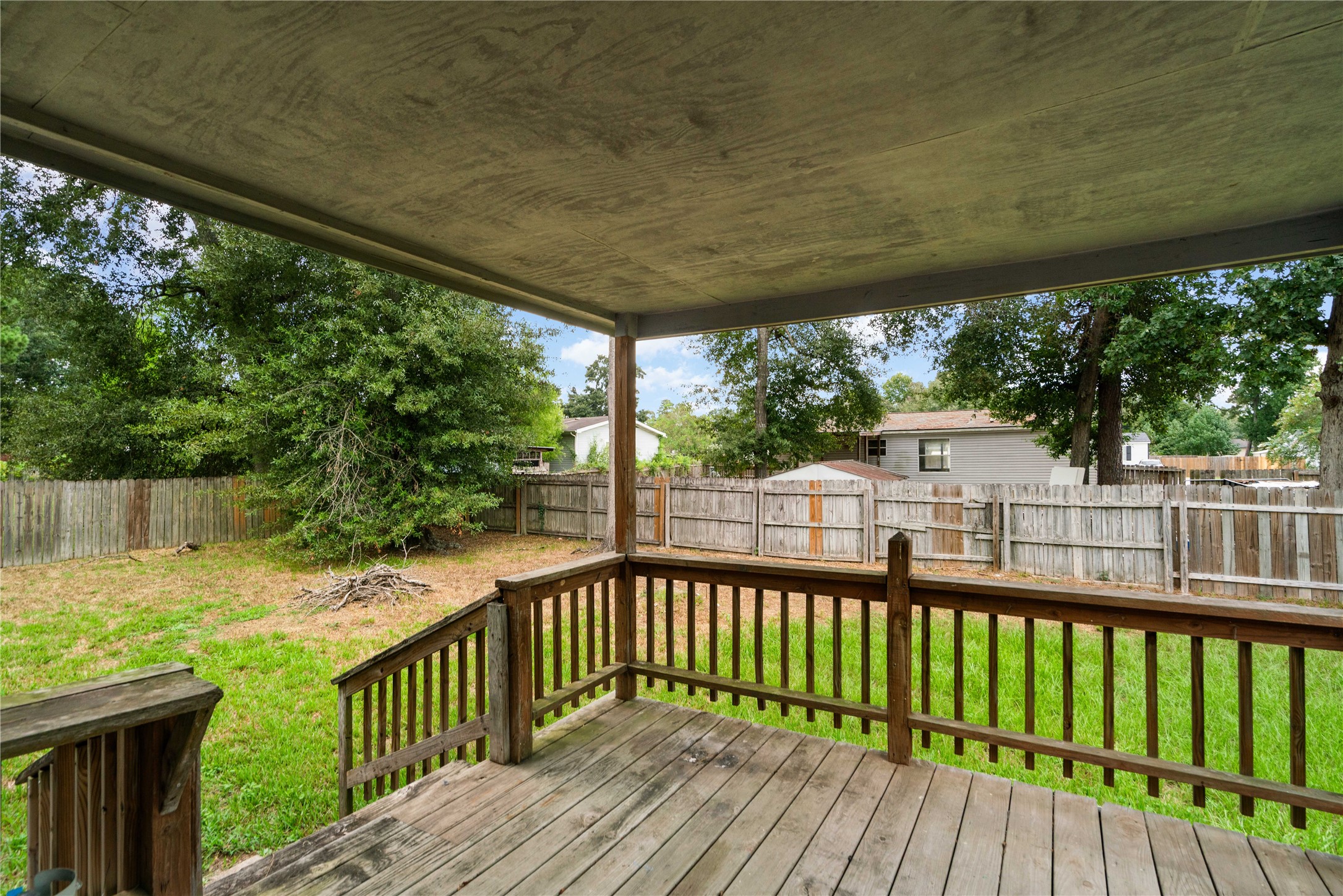 191 Aquarius Road Conroe, TX 77306 - Photo 4 of 32 Back covered patio without staging