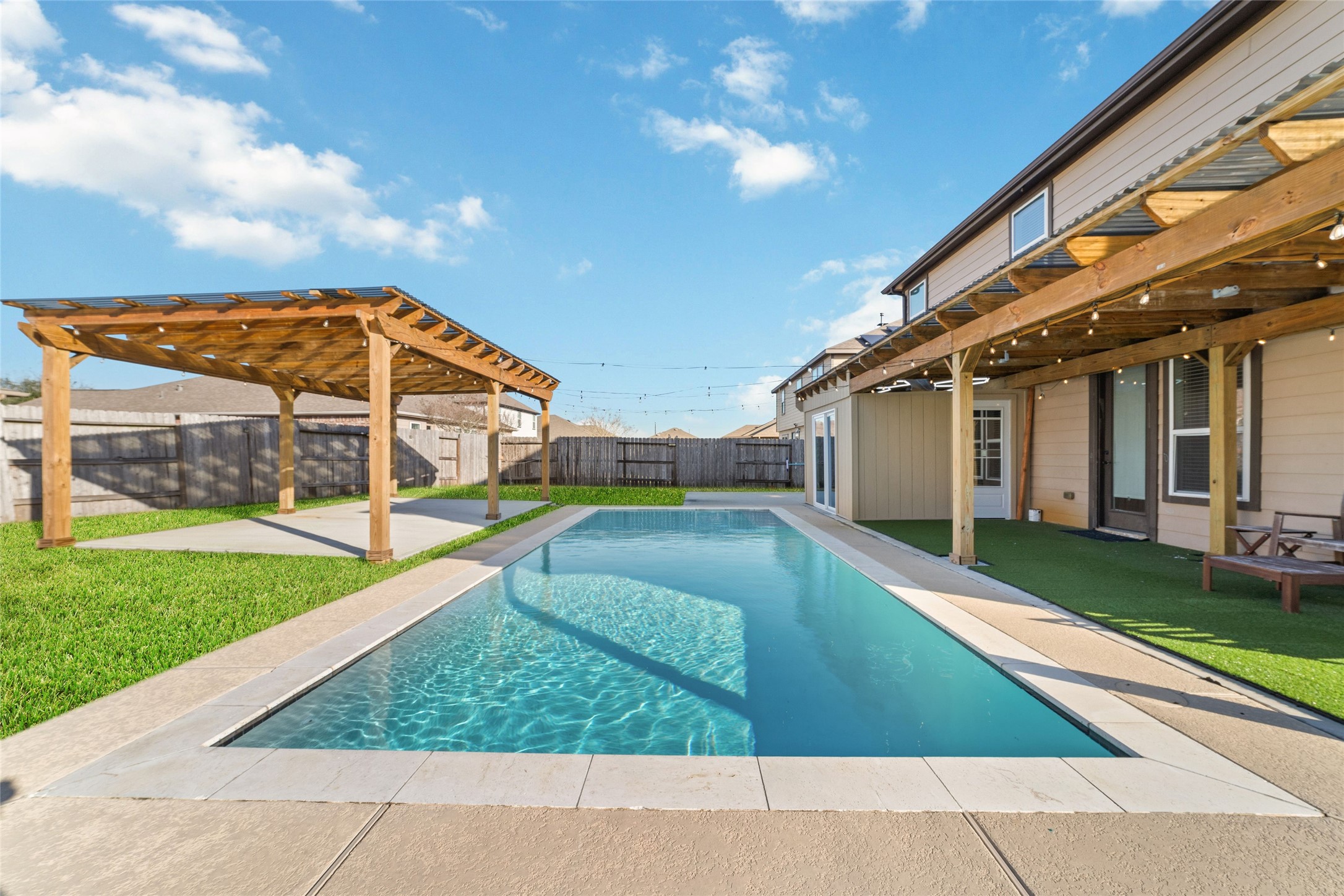 3508 Saxton Green Road Pearland, TX 77584 - Photo 29 of 45 a house view with a backyard space