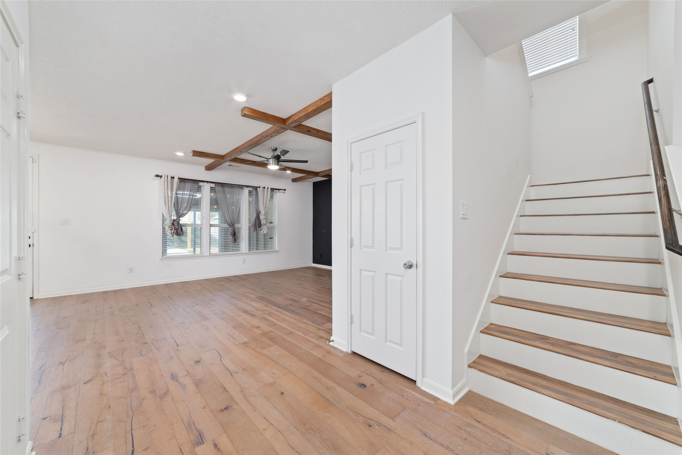 3508 Saxton Green Road Pearland, TX 77584 - Photo 5 of 45 a view of entryway and hall with wooden floor