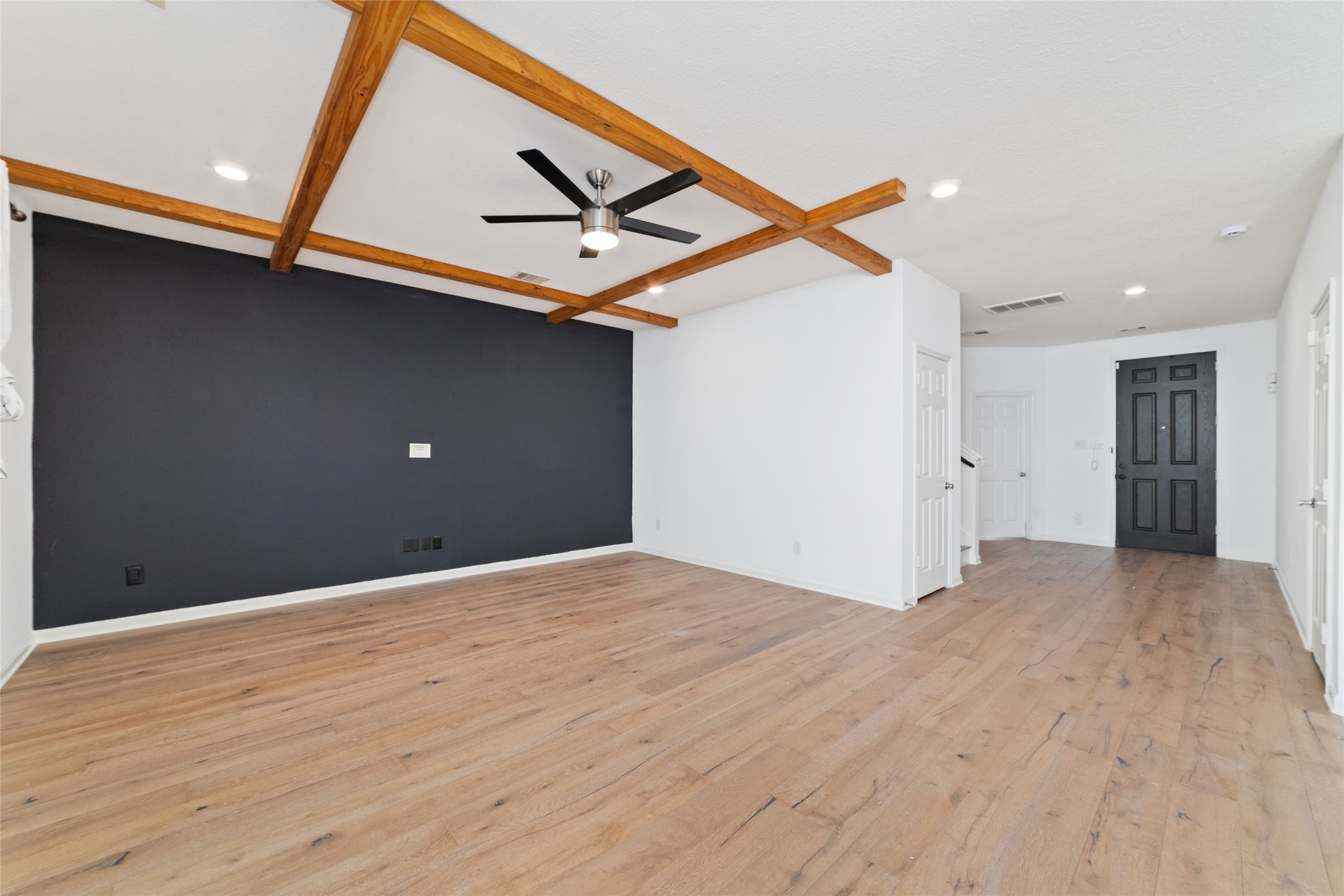 3508 Saxton Green Road Pearland, TX 77584 - Photo 8 of 45 a view of an empty room