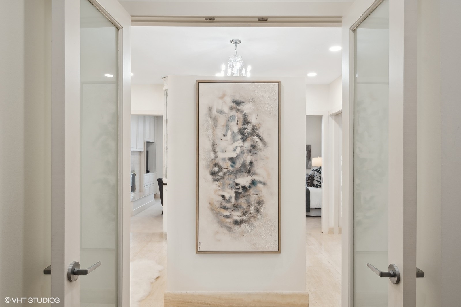 1261 West Flournoy Street Chicago, IL 60607 - Photo 25 of 43 a bathroom with a shower and a mirror