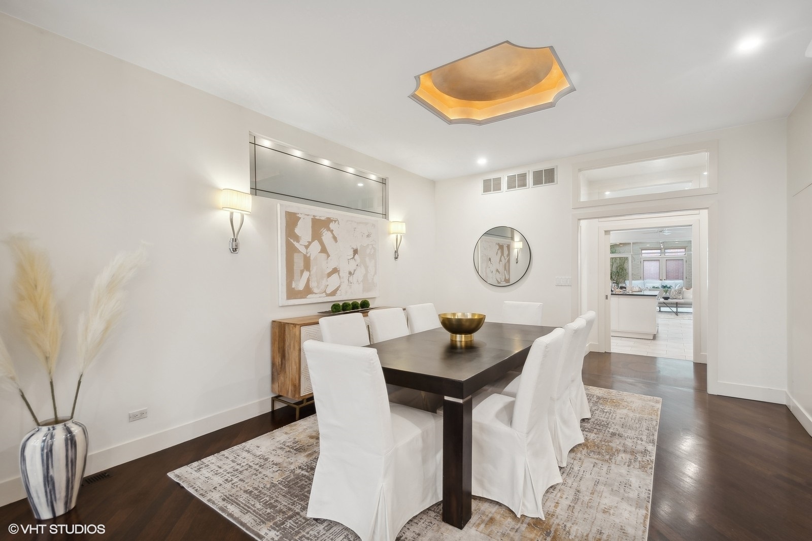 1261 West Flournoy Street Chicago, IL 60607 - Photo 6 of 43 a dining room with table and chairs