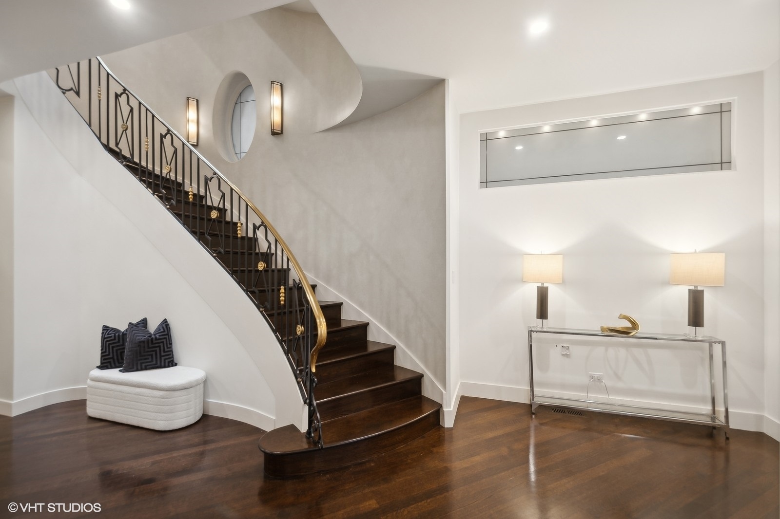 1261 West Flournoy Street Chicago, IL 60607 - Photo 7 of 43 a view of entryway and hall