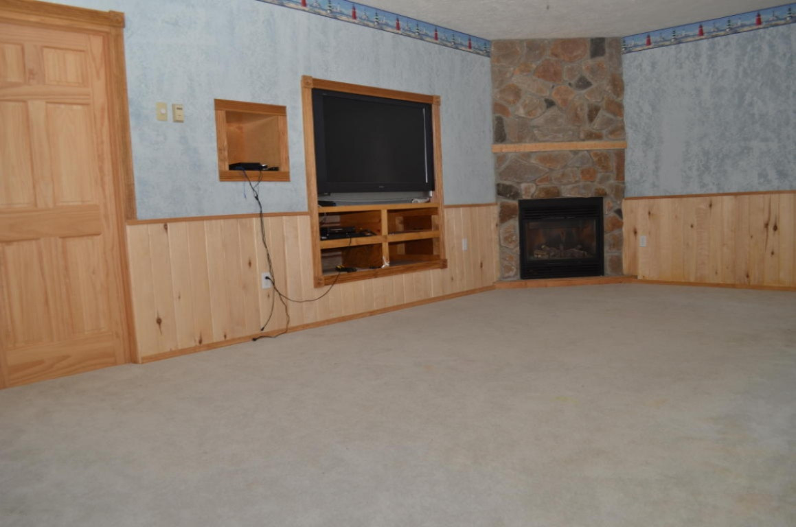 1479 Yoder Road Manistee, MI 49660 - Photo 19 of 54 18