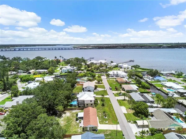 $3,000 | 4612 8th St Court East, Ellenton, FL 34222