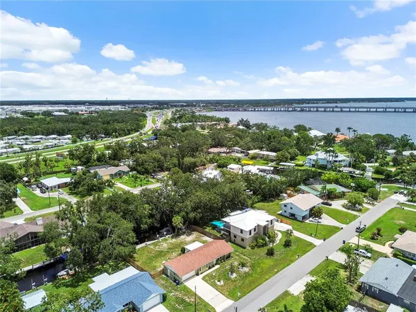 $3,000 | 4612 8th St Court East, Ellenton, FL 34222