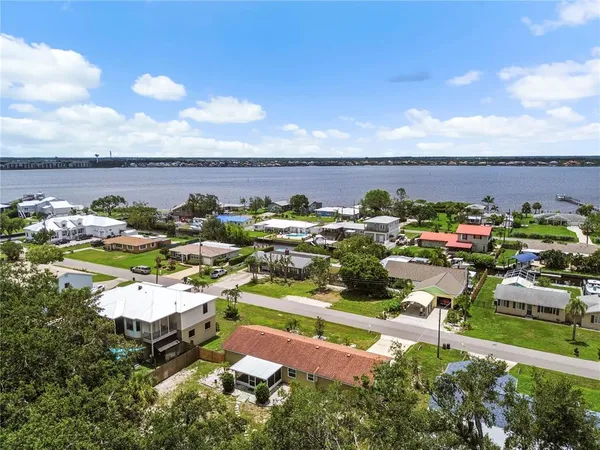 $3,000 | 4612 8th St Court East, Ellenton, FL 34222