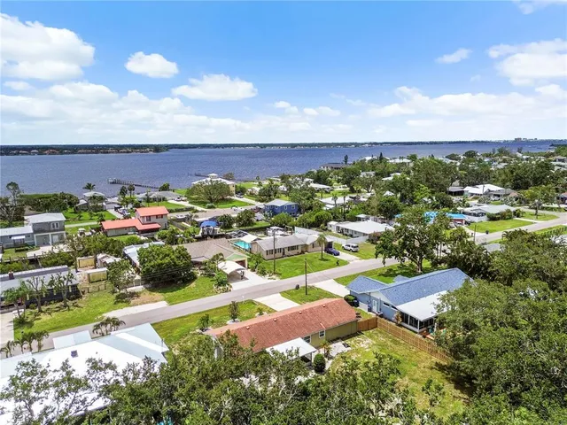 $3,000 | 4612 8th St Court East, Ellenton, FL 34222