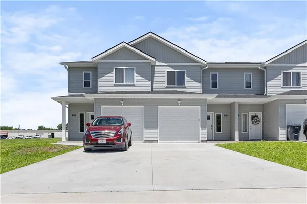 $459,000 | 1512 West 32nd Street, Sedalia, MO 65301