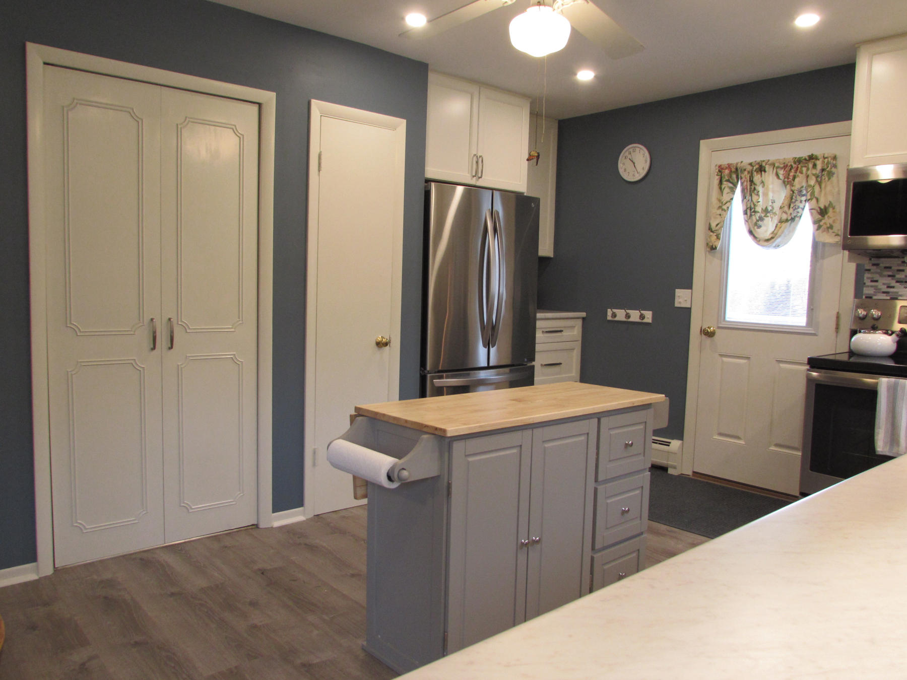 28 Elementary School Road Tenants Harbor, ME 04860 - Photo 6 of 12 28ESR.kitchen2