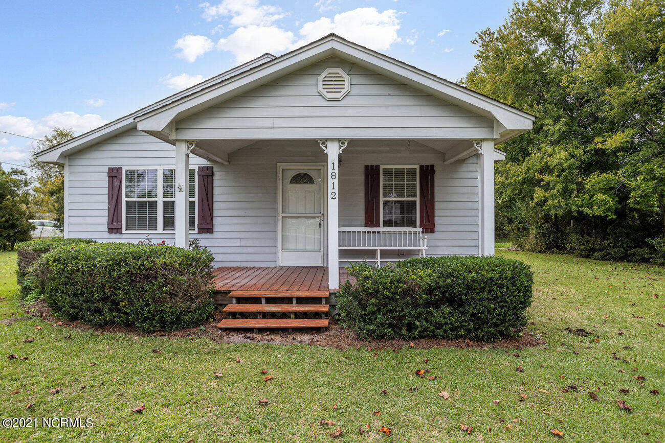 1812 Watts Landing Road Hampstead, NC 28443 - Photo 1 of 21 006_1812_watts_landing-9