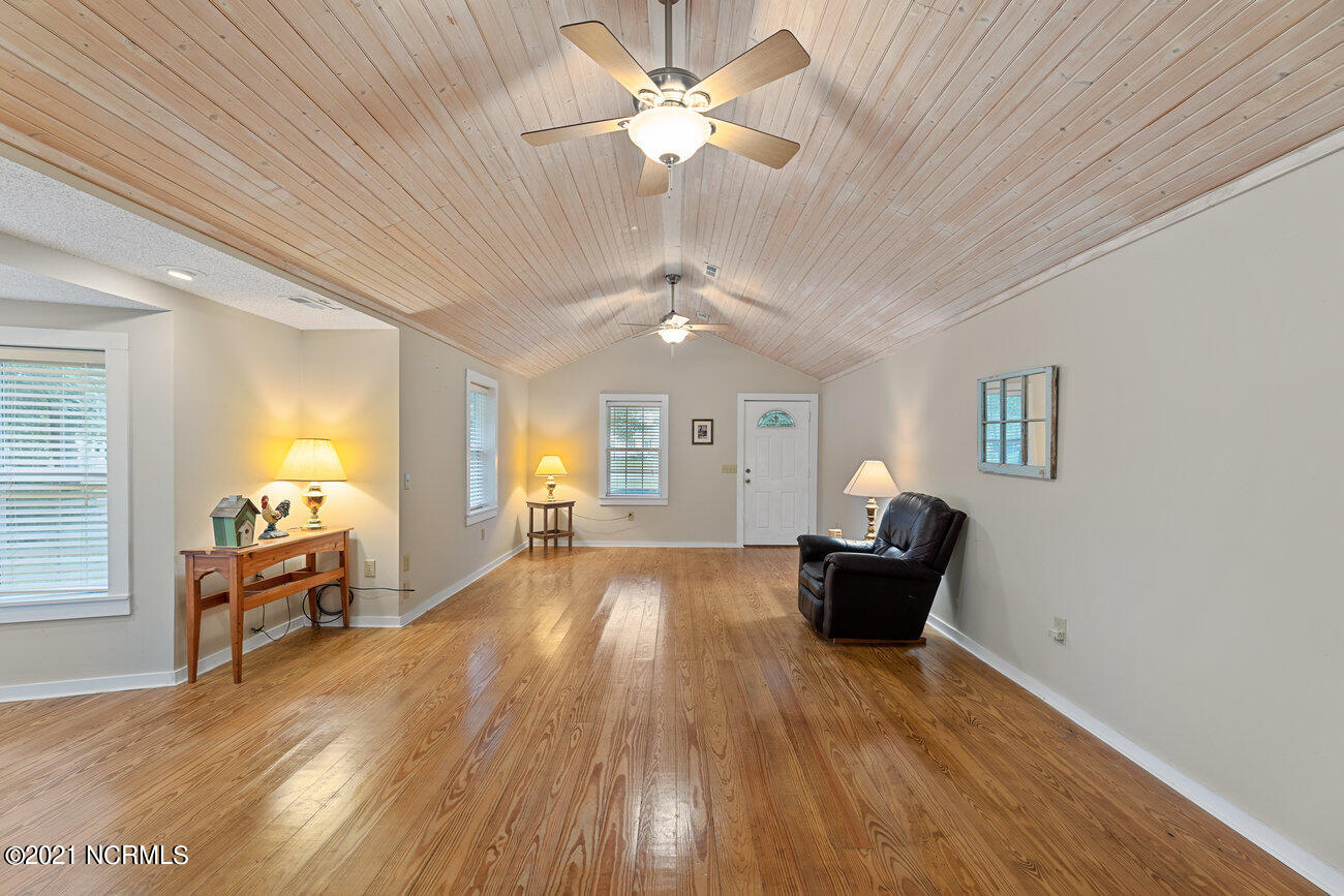 1812 Watts Landing Road Hampstead, NC 28443 - Photo 8 of 21 014_1812_watts_landing-17