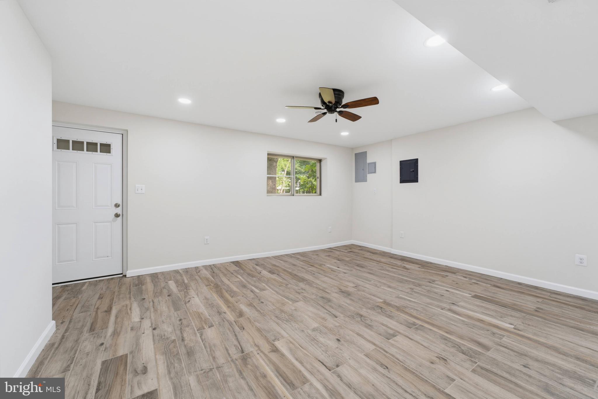 9538 Stevebrook Road Fairfax, VA 22032 - Photo 38 of 57 Gallery Image 38
