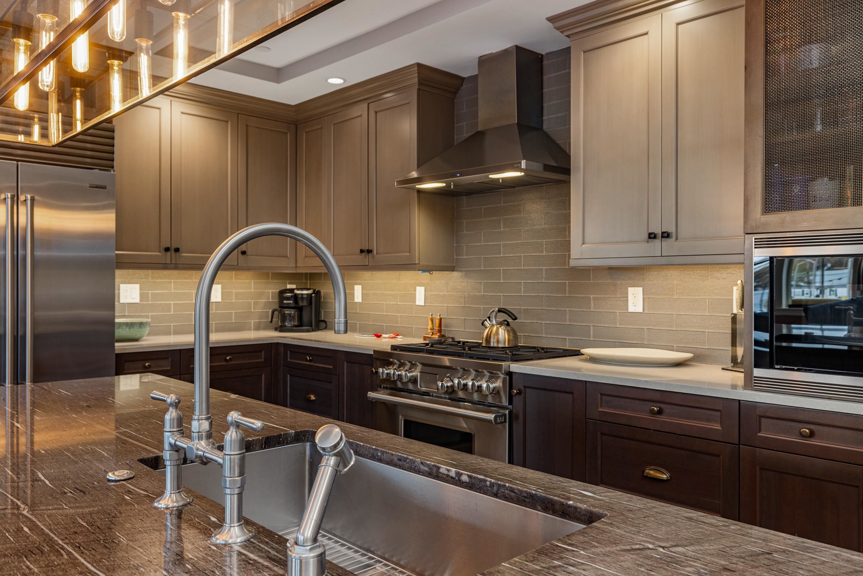 233 Vaughan Street, Unit 302 Portsmouth, NH 03801 - Photo 13 of 44