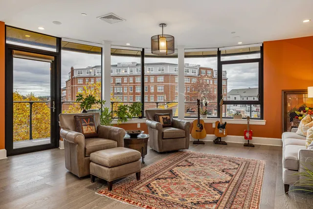 $3,650,000 | 233 Vaughan Street, Unit 302, Portsmouth, NH 03801