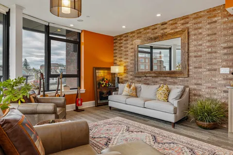 $3,650,000 | 233 Vaughan Street, Unit 302, Portsmouth, NH 03801