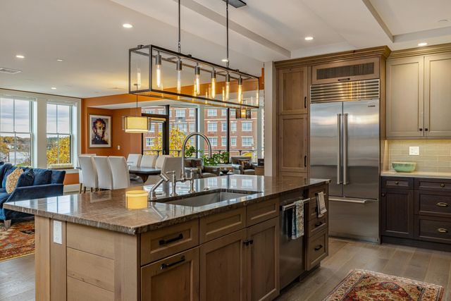 $3,650,000 | 233 Vaughan Street, Unit 302, Portsmouth, NH 03801