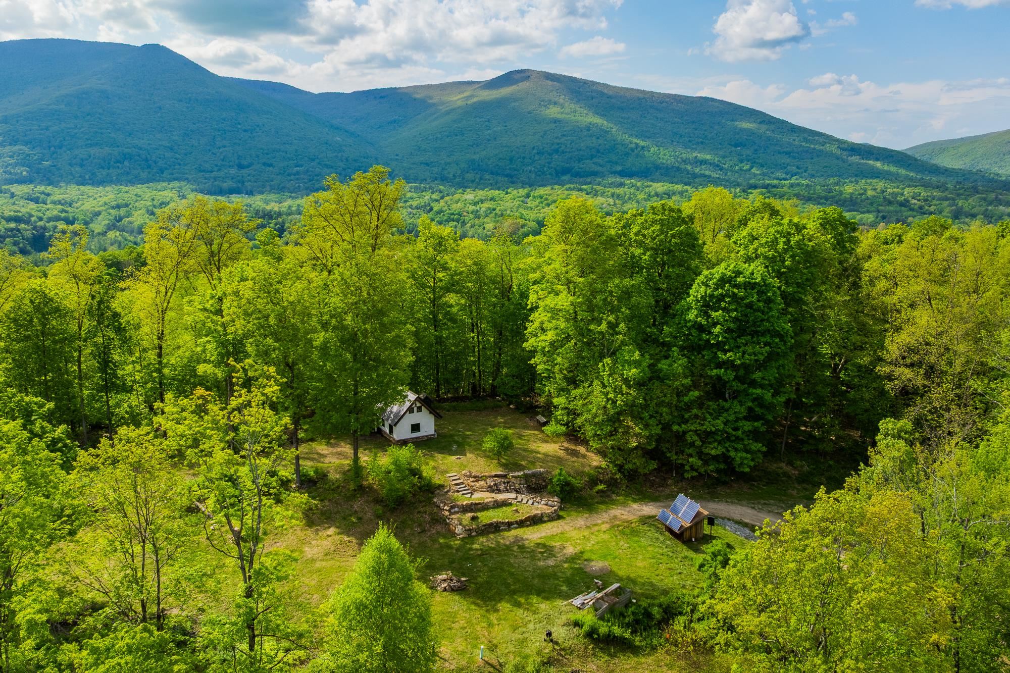 417 Maple Hill Road Arlington, VT 05250 - Photo 2 of 34