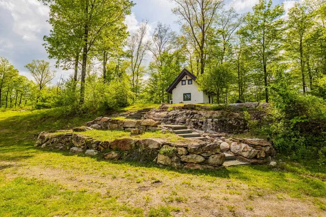 $500,000 | 417 Maple Hill Road, Arlington, VT 05250