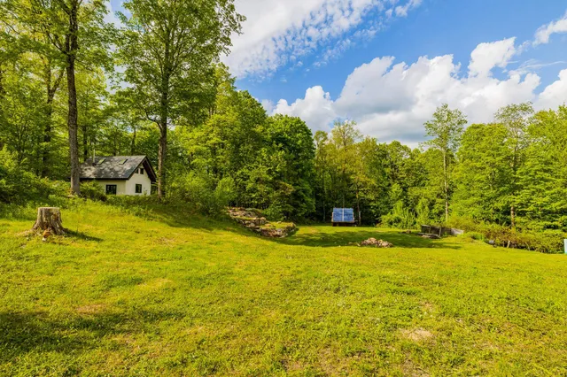 $500,000 | 417 Maple Hill Road, Arlington, VT 05250