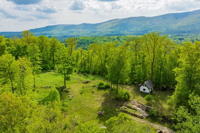 $439,000 | 417 Maple Hill Road, Arlington, VT 05250