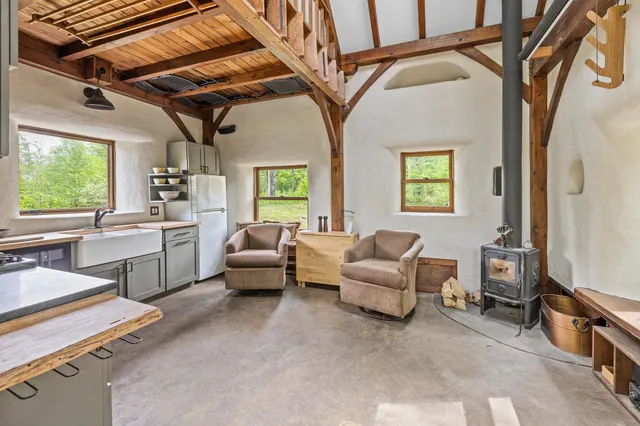 $500,000 | 417 Maple Hill Road, Arlington, VT 05250