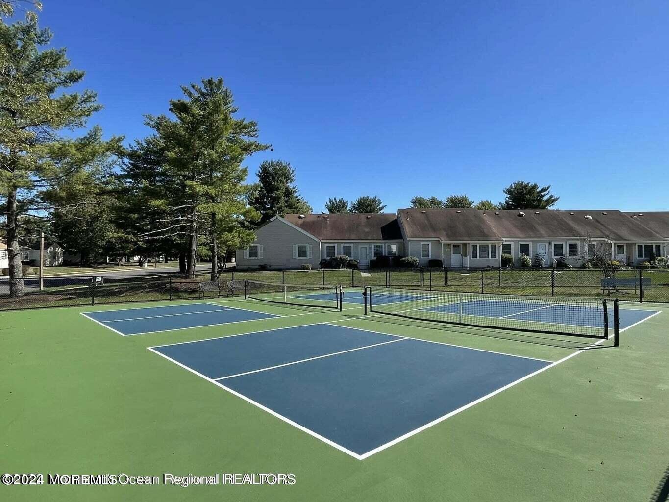 98 B Evesham Road, Unit 1000 Freehold, NJ 07728 - Photo 30 of 31 gen4