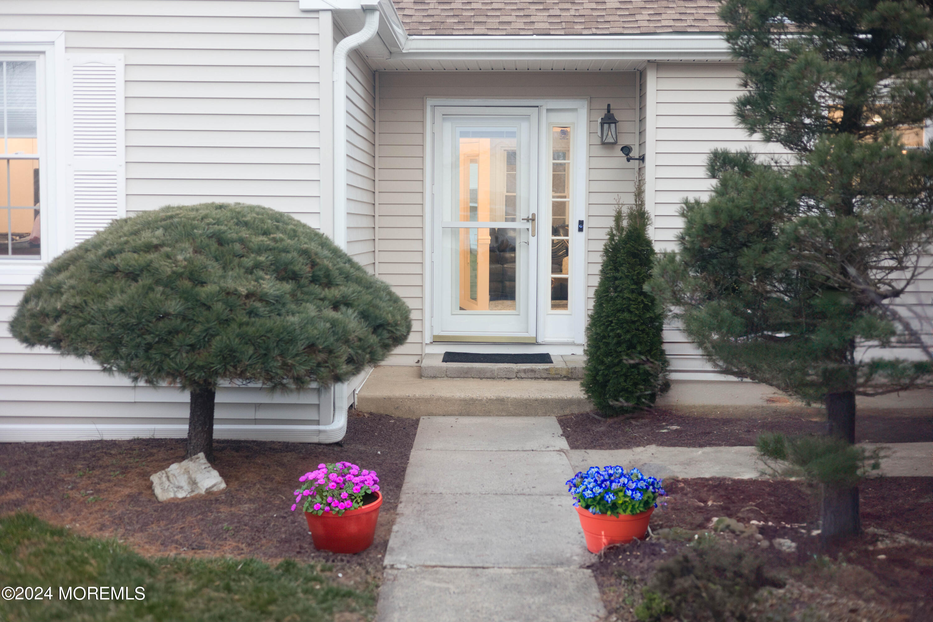 98 B Evesham Road, Unit 1000 Freehold, NJ 07728 - Photo 3 of 31 image0