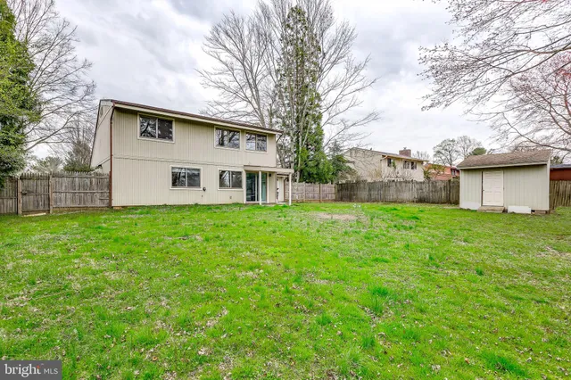 a house view with a outdoor space